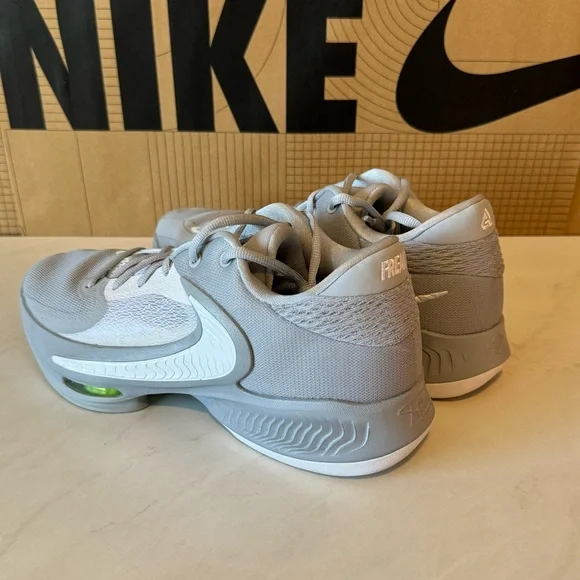 Final Sale!!!  🌺 NIKE 🌺 Nike Zoom Freak 4 TB 👟 - Picture 5 of 10